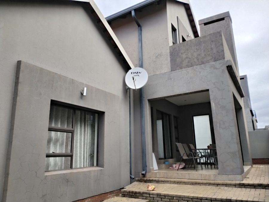 3 Bedroom Property for Sale in Wild Olive Estate Free State